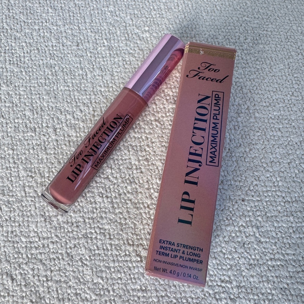 Too Faced Lip Injection Maximum Plump - Honey Bear shade lip gloss